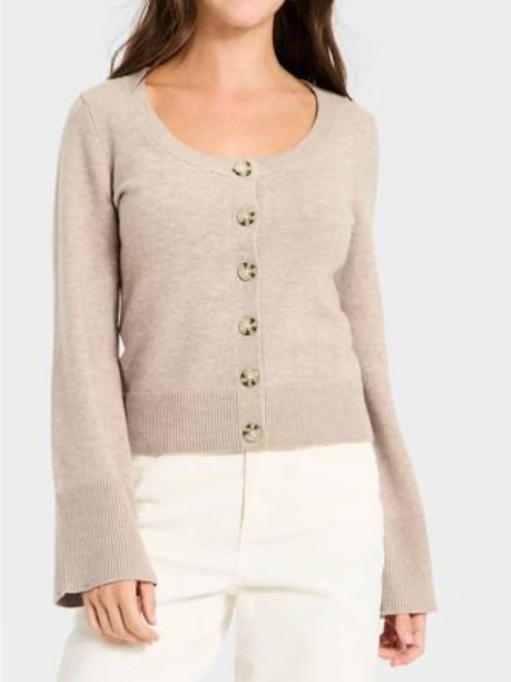 Universal thread wide sleeve sweater. Size L